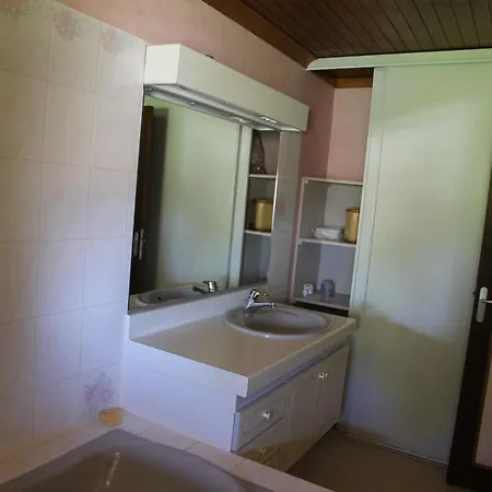 Holiday home Des 3 Sillons Louze